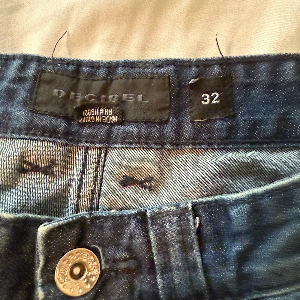 Distressed Blue Denim Shorts size 32 - Picture 2 of 3
